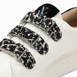 Vanessa Wu Sneakers | Baskets Eclair Lyanna Blanc Et Argent A Scratchs Leopard Noirs