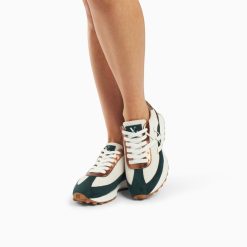 Vanessa Wu Sneakers | Baskets Monogramme Pia Ivoire Et Vert A Semelle Running