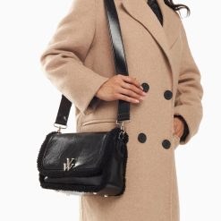 Vanessa Wu Sacs | Sac Bandouliere Bertina Noir A Rabat Et Faux Shearling