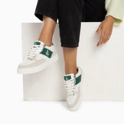 Vanessa Wu Sneakers | Baskets Monogramme Flavie Perforees Gris Et Vert A Lacets