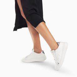 Vanessa Wu Sneakers | Baskets Eclair Romane Blanc Et Argent A Lacets