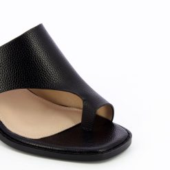 Vanessa Wu Sandales A Talon, Compensees | Mules Cyrielle Noires Passe-Pouce A Talon Rond