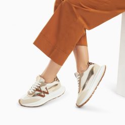 Vanessa Wu Sneakers | Baskets Monogramme Ines Camel Et Or A Semelle Oversize