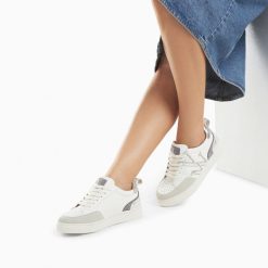 Vanessa Wu Sneakers | Baskets Monogramme Luna Blanc Et Argent