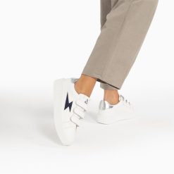 Vanessa Wu Sneakers | Baskets Eclair Kim Blanc Et Bleu Marine A Scratchs